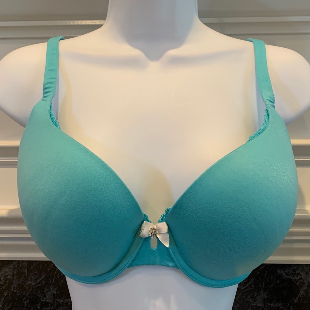 Victoria's Secret Body By Victoria Perfect Shape Bra